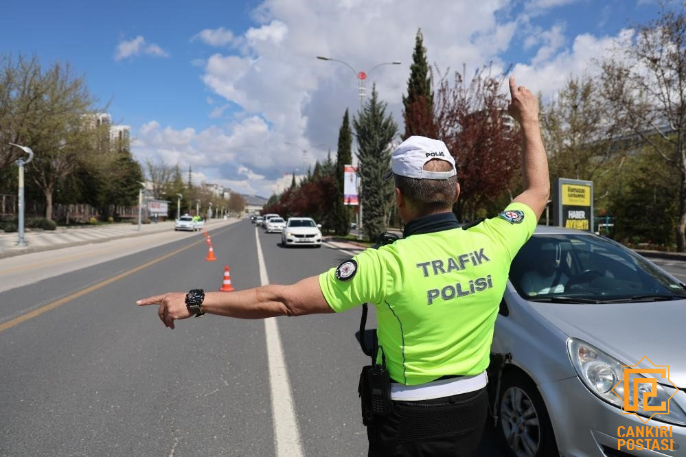 Çankırı'da yapılan trafik denetimlerinde araç sürücülerine ceza yağdı