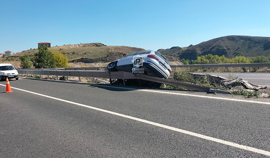 Kursunlu Trafik Bariyer Kaza 1