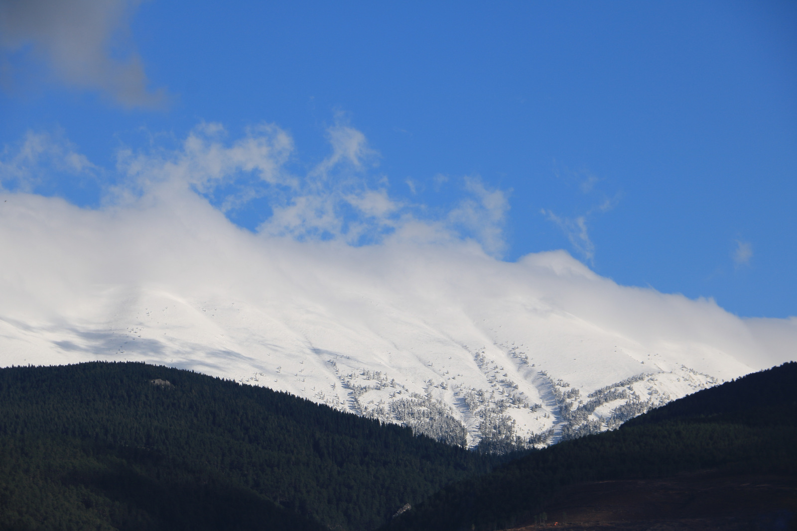 Ilgaz Dağı beyaz gelinliğini giydi