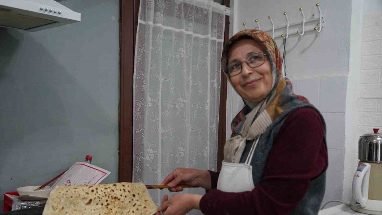 Açtığı gözlemeci dükkanıyla hayata yeniden tutundu, azmiyle gençlere örnek oluyor