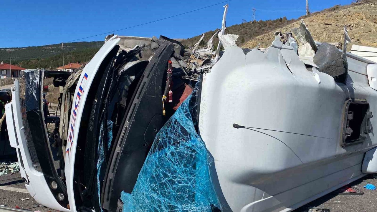 Çankırı'da feci kazada yaralanan 14 kişiden 12’si hastaneden taburcu edildi