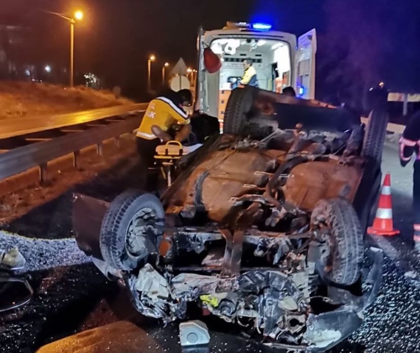 Çankırı'da otomobilin hurdaya döndüğü kazada 23 yaşındaki genç yaralandı