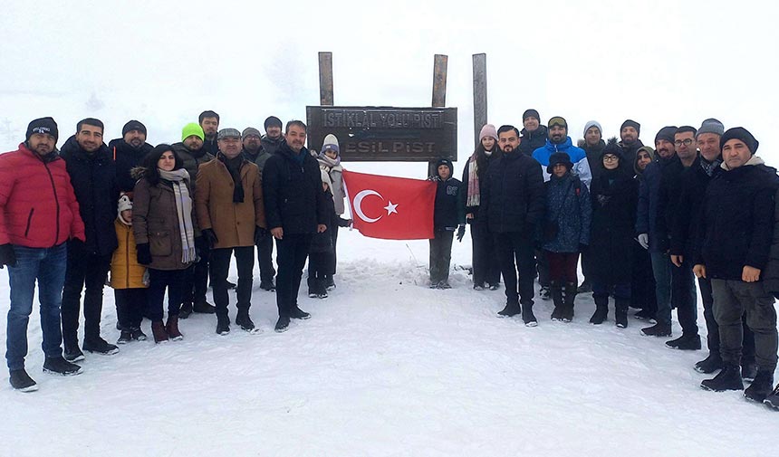 Yıldıztepe’nin zirvesinde Sarıkamış Şehitleri’ni andılar