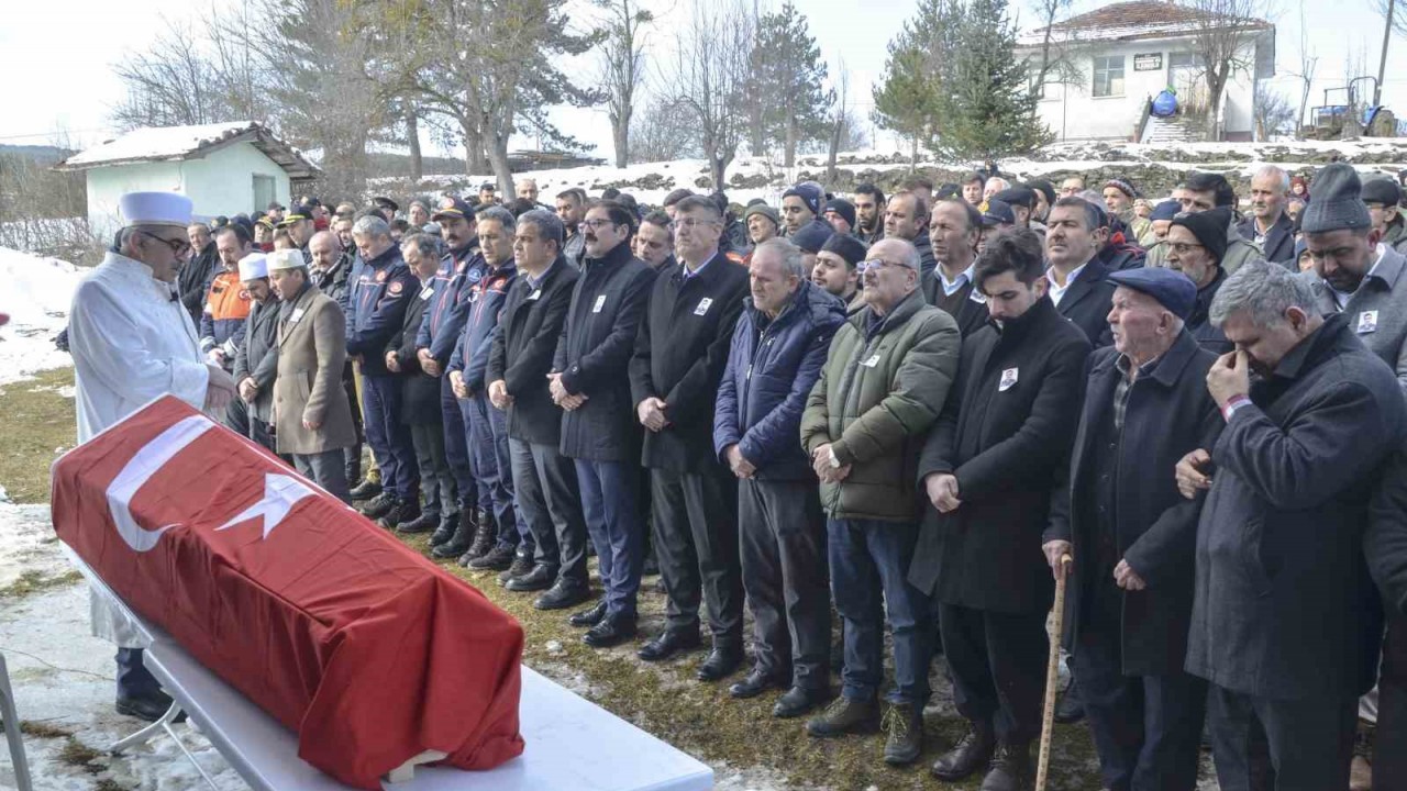 Şehit itfaiye eri Furkan Sayın Kastamonu’da toprağa verildi