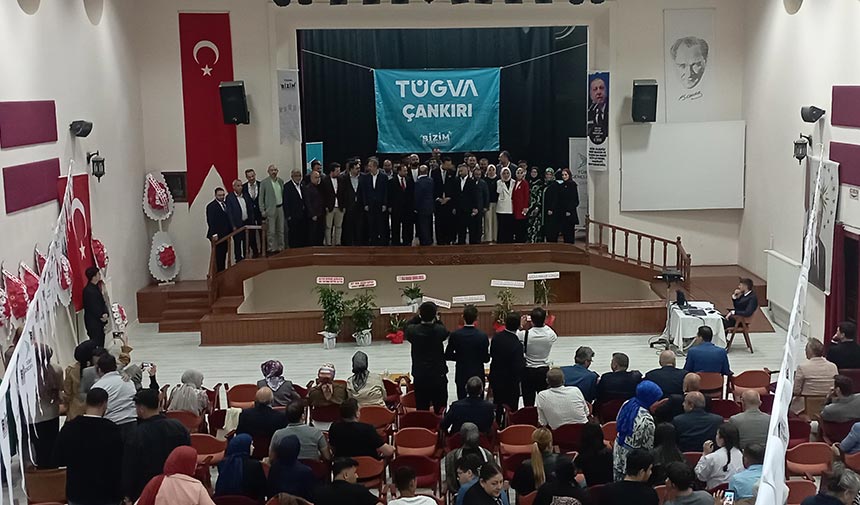 Batuhan Dinlemez yeniden il temsilcisi seçildi