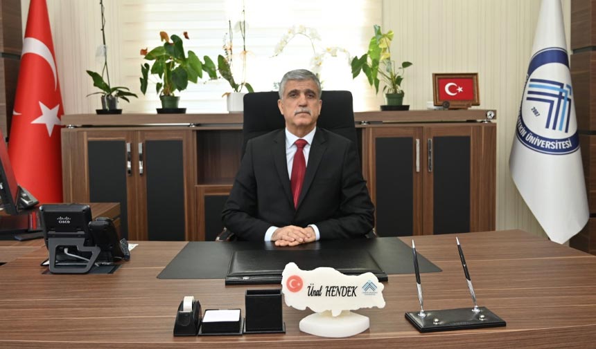 ÇAKÜ’de Genel Sekreter Ünal Hendek İstifa edecek mi?