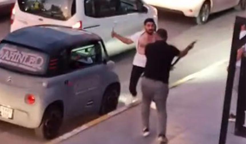 Çankırı'da cadde ortasında kemerli bıçaklı kavga: 1 yaralı