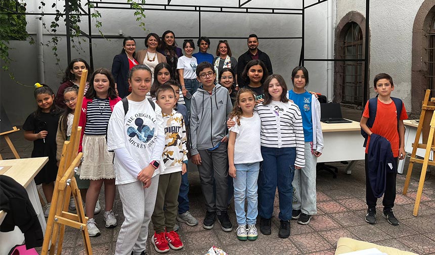 “Doğadan Gelen Desenler” etkinliğiyle öğrenciler bilim ve sanat buluştu