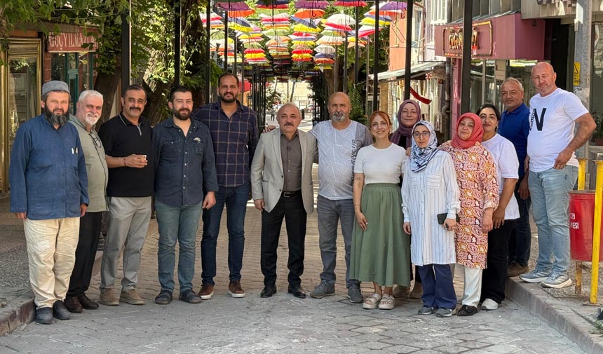 Başkan Esen yukarı çarşı esnafı ile kahvaltıda buluştu