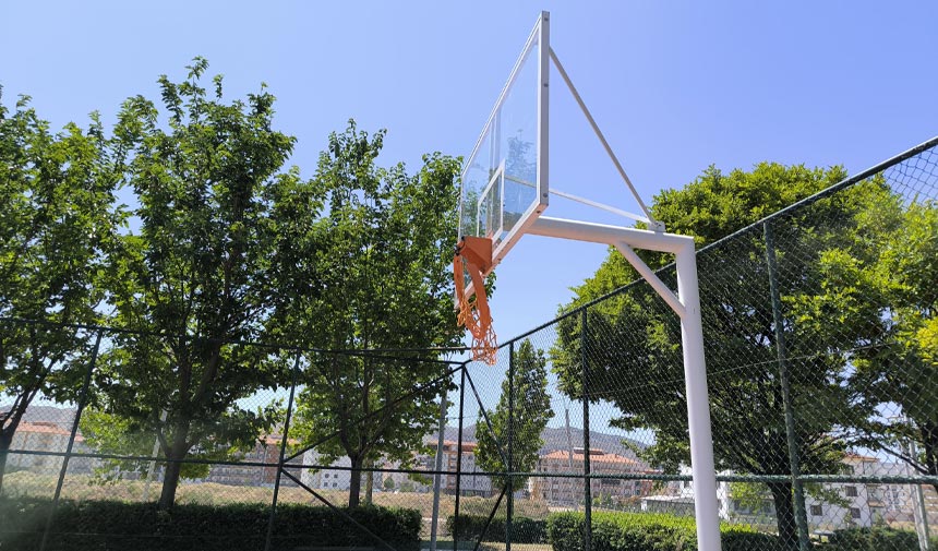 Basket Sahasi Bakimsizliktan Dokuluyor 1