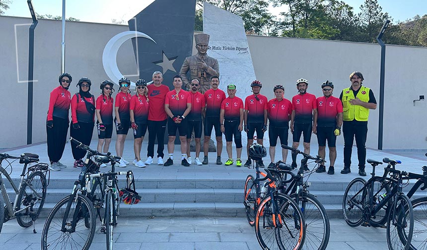 Çankırılı bisikletçiler şehitlere vefa için yollara düşüyor