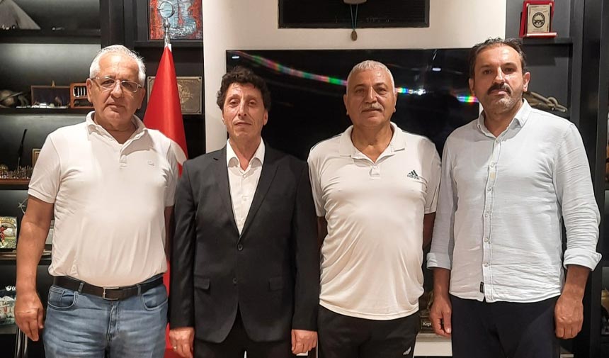 Kurşunlu Dernekler Birliği’nde bayrak değişimi