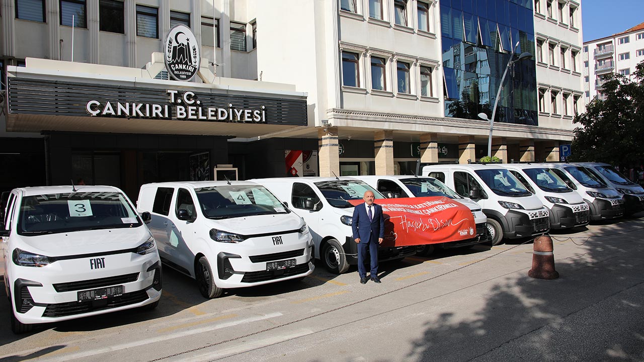 Çankırı Belediyesi araç filosuna 10 yeni araç katıldı