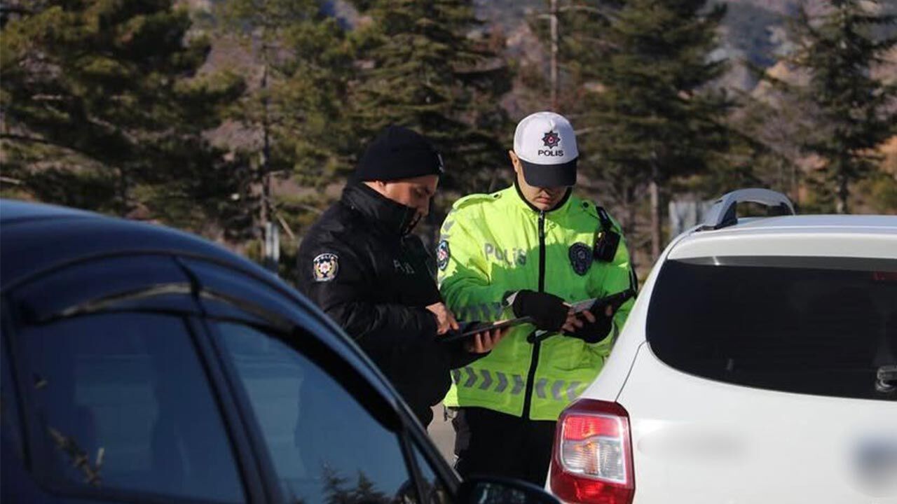 Çankırı'da bin 311 araç sürücüsüne, toplamda 4 milyon 50 bin 560 TL cezai işlem uygulandı