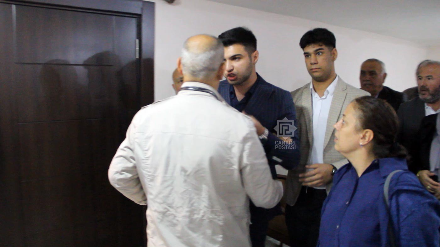 Chp Kongresi Tansiyon Yukseldi 1
