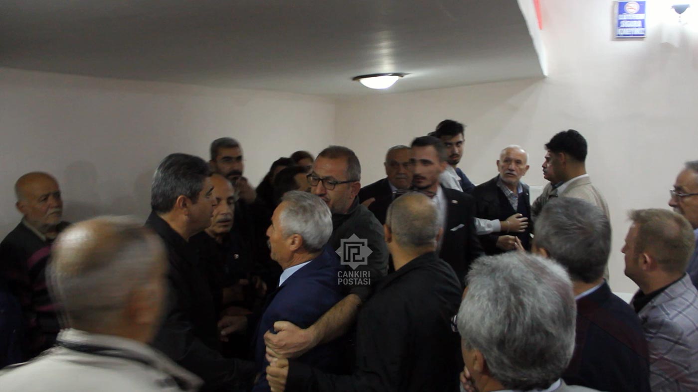 Chp Kongresi Tansiyon Yukseldi 2