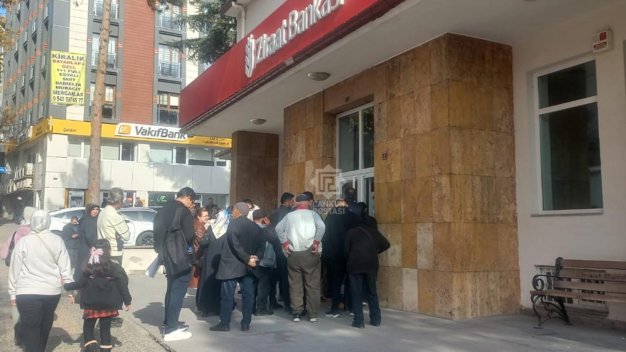 Çankırı’da Ziraat Bankası önünde TOKİ yoğunluğu