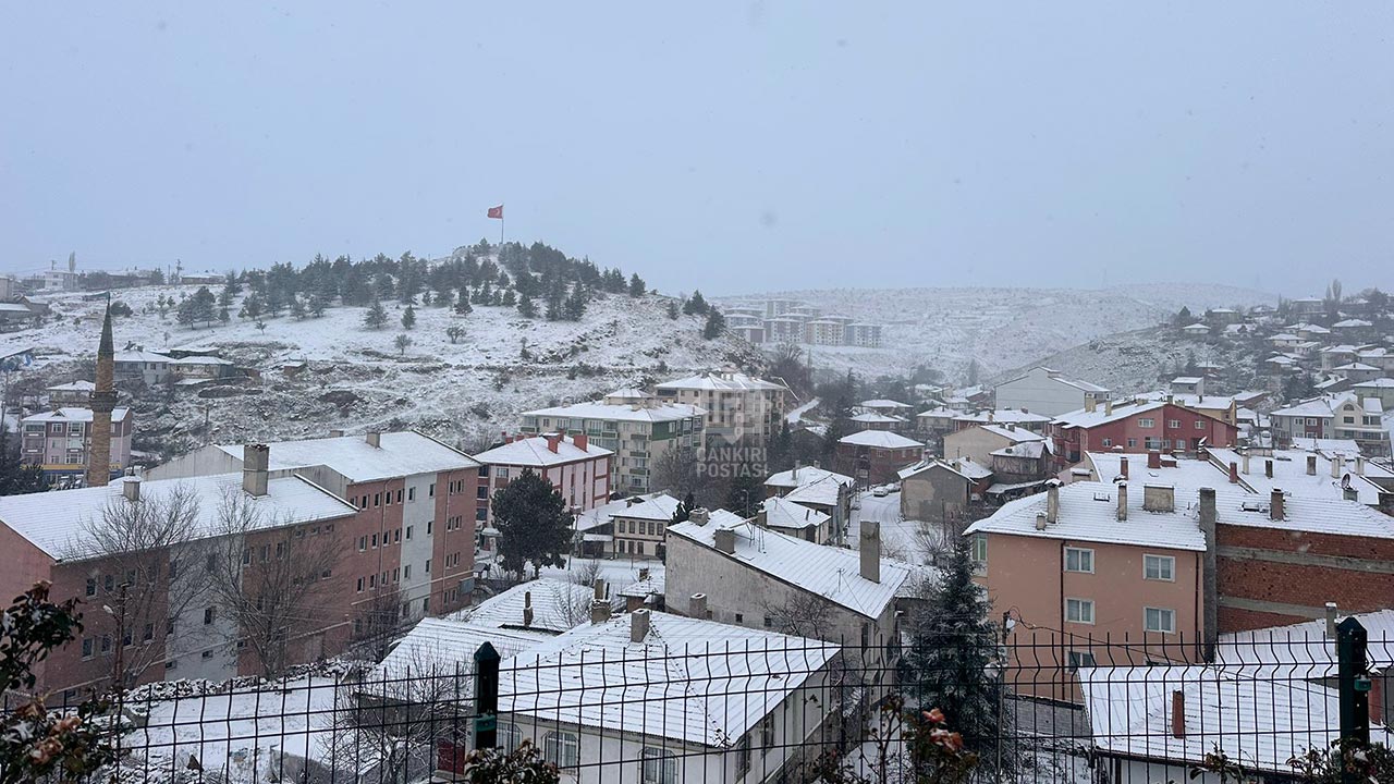 Cankiri Sabaha Karla Uyandi Hi