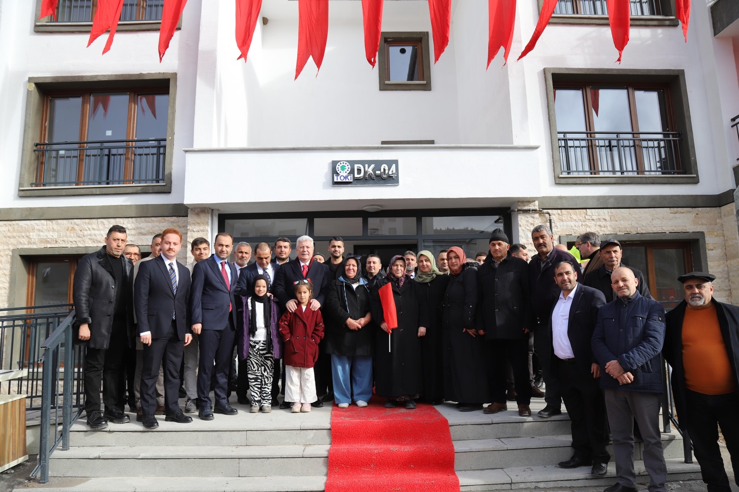 590363737 18074342549260796 7970822452532459681 N