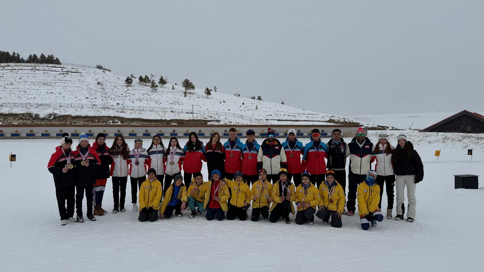 Ilagzali Kayakacilar Erzurumda Madalyalari Topladi1