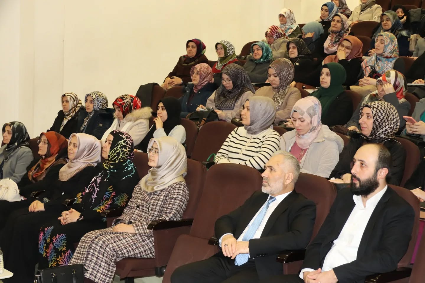 631907672 18078382220346334 4098118573711137978 N