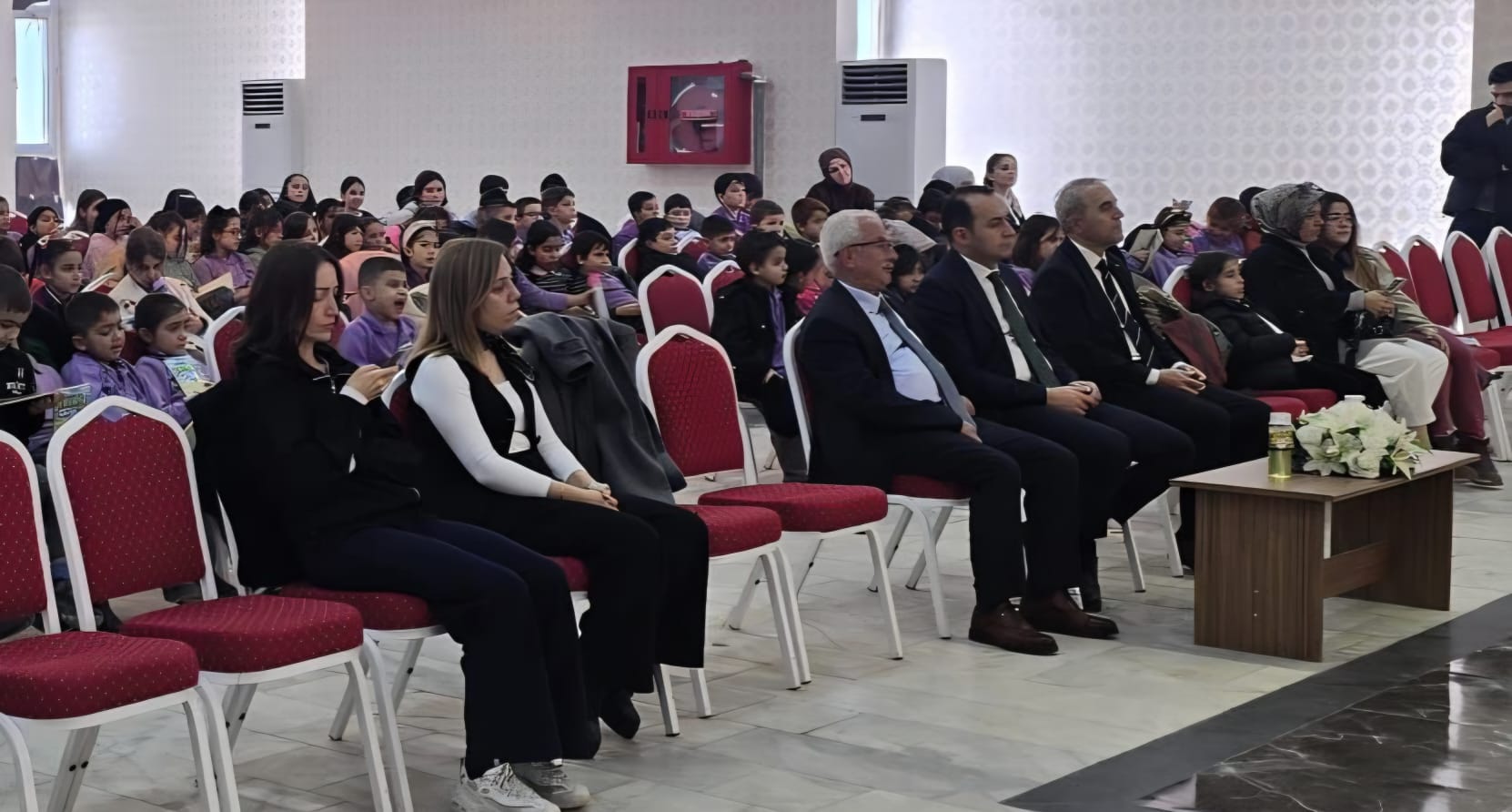 641399394 1346924074140200 281555666001133609 N