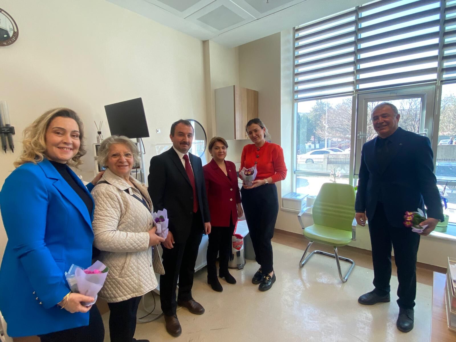 57B7Ffe2 4318 4289 A425 3E0A2161Aaa8