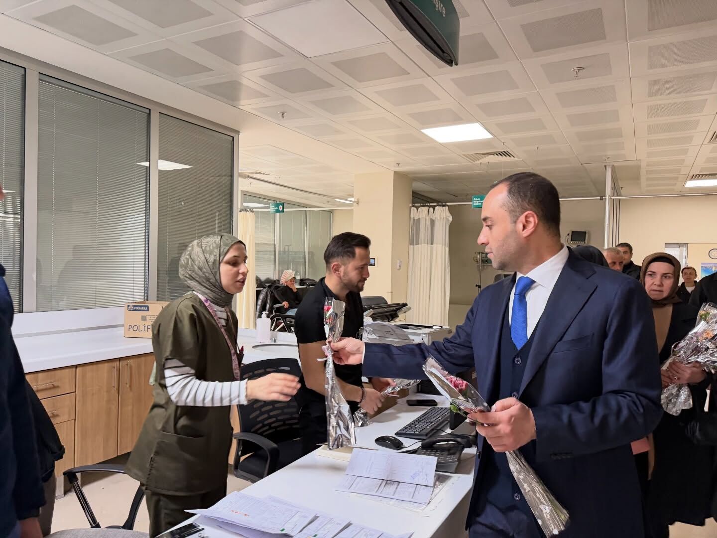 649837355 17984187512975236 3735477703143041156 N