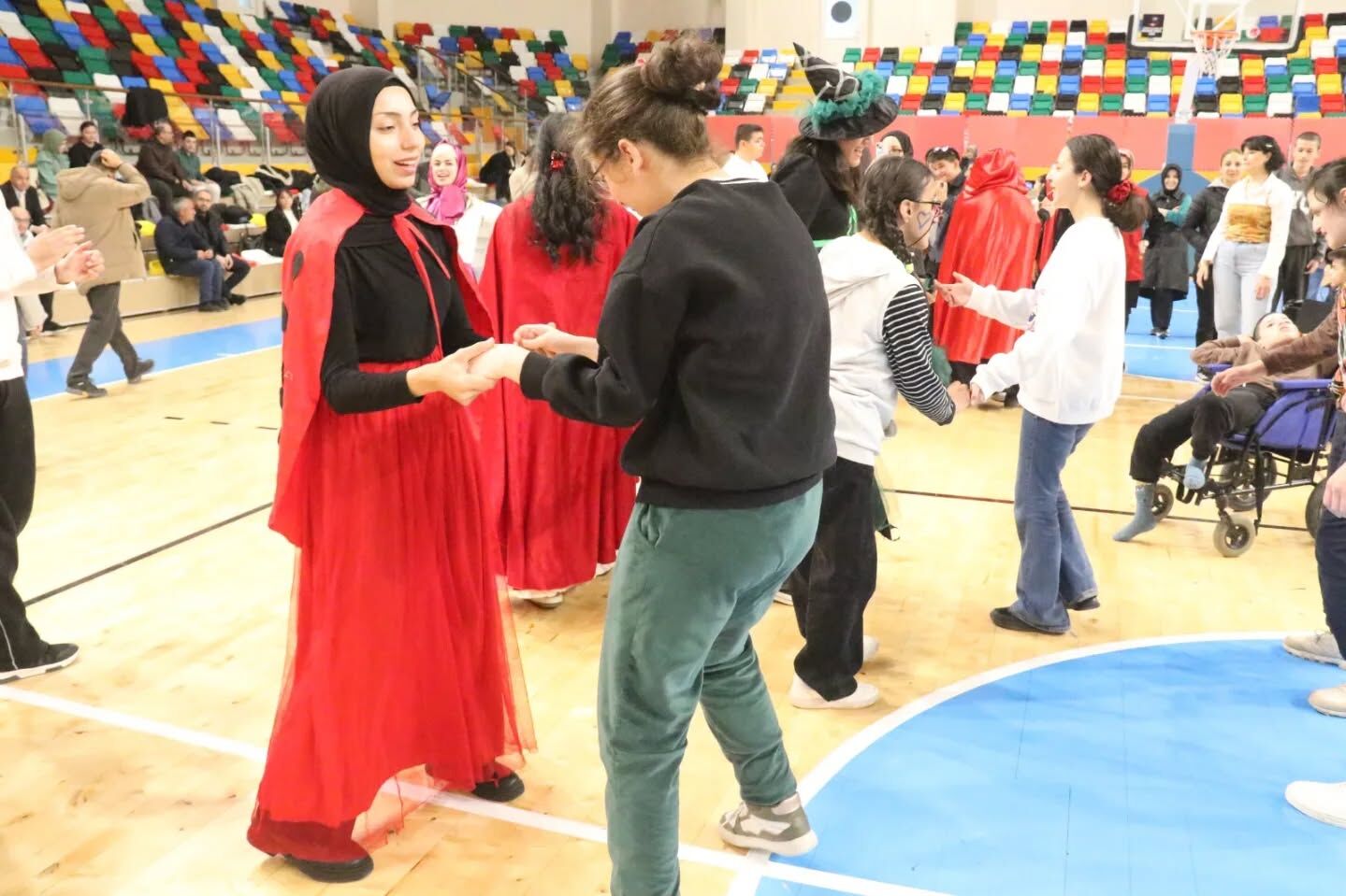 657656763 18111424585794448 5133467405738244483 N