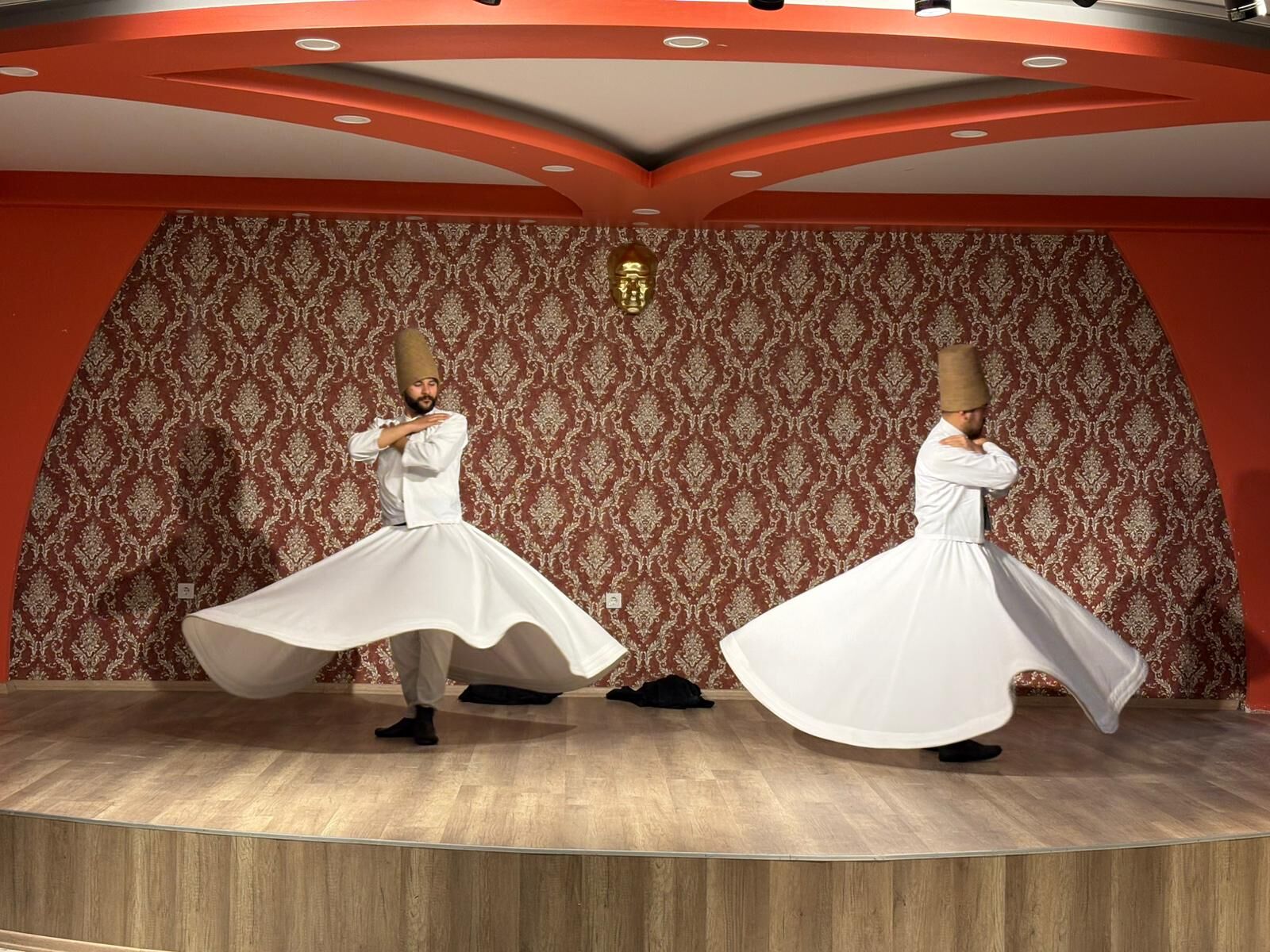 647100850 2674163166294675 5504317438713912308 N