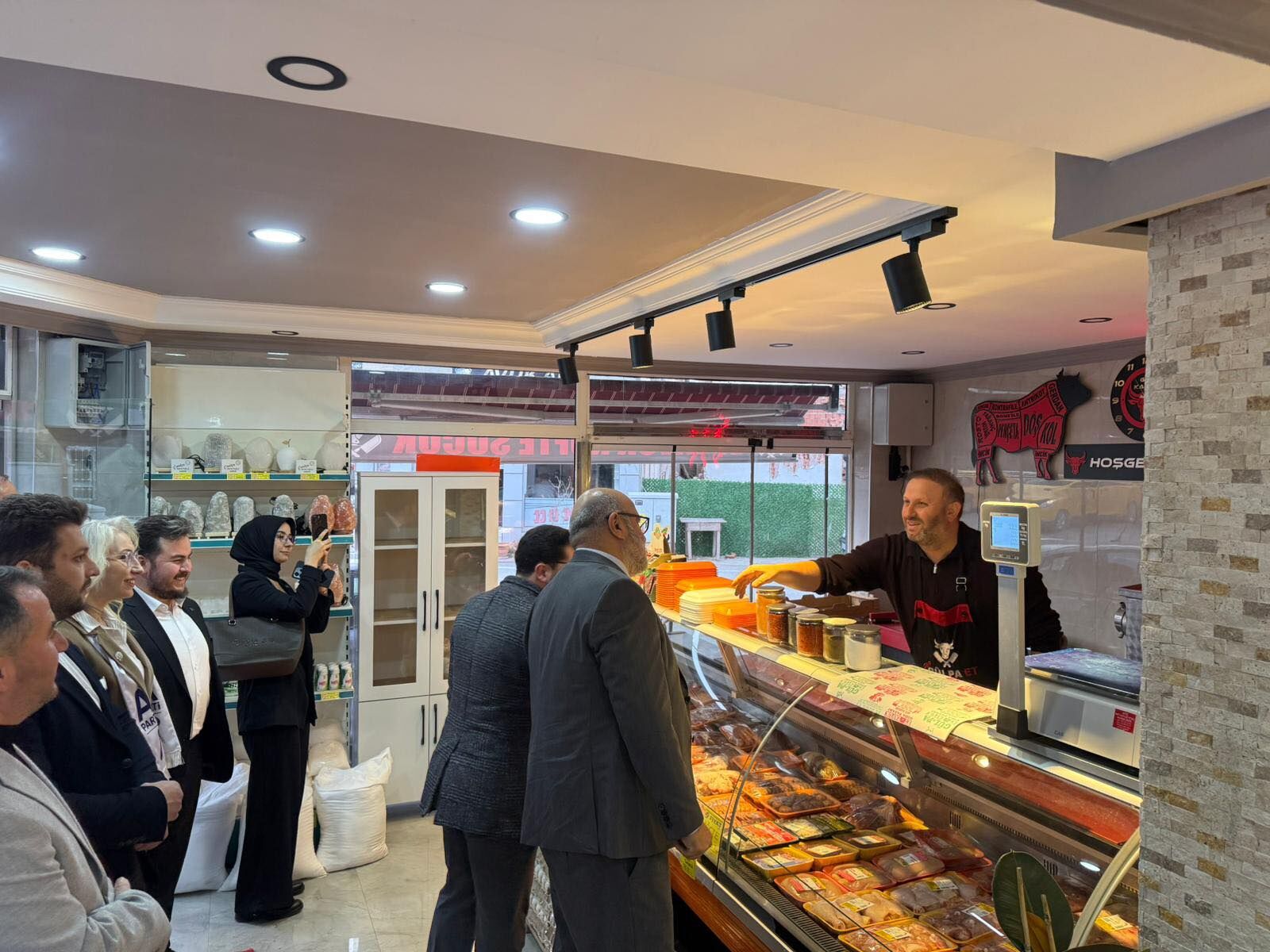 649272419 35370792362519468 3198389703083332184 N