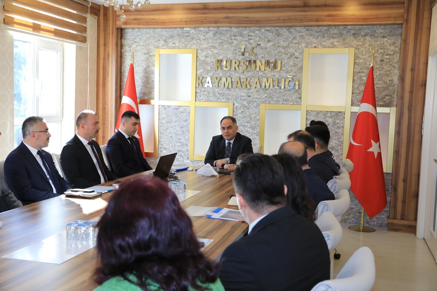 658906549 18084616229260796 8151333478000458816 N