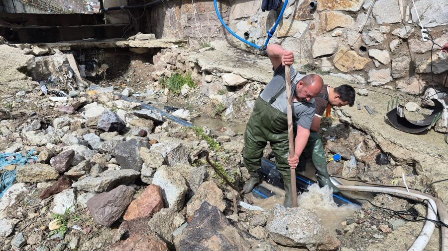 661473600 18271506814292636 5248789898346529213 N