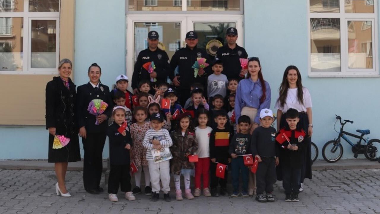 Polis Günü Süprizi