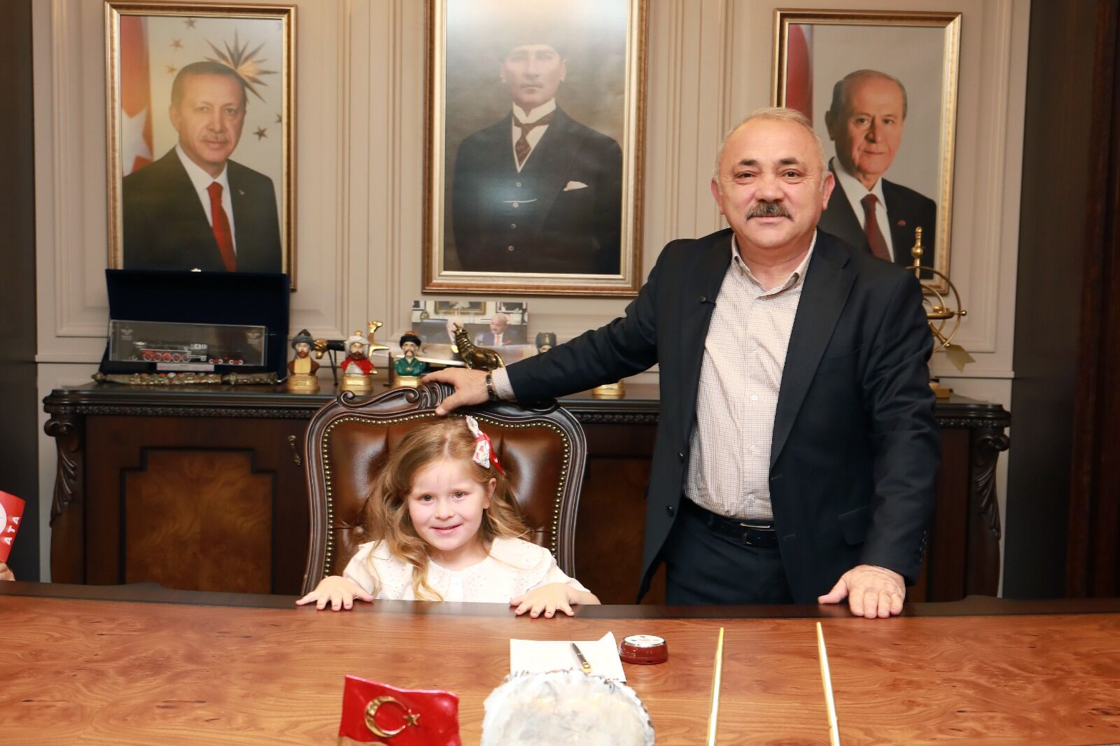 Ef57924A 6E2A 41Af 8137 F89Dff1D44C1