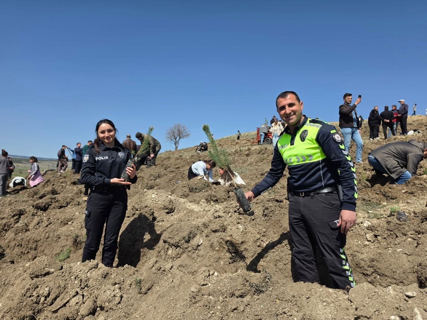 669819875 18387428227083524 1266539530223839163 N