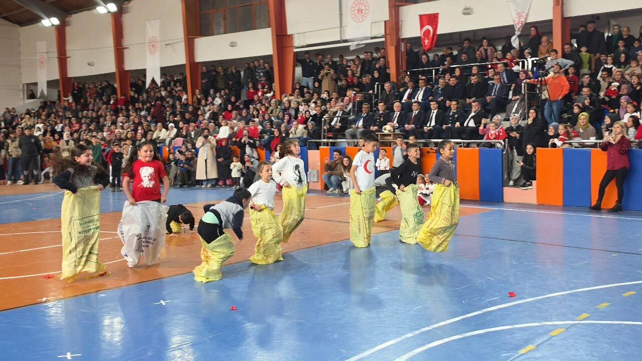 K U R S U N L U 23 N İ S A N 3