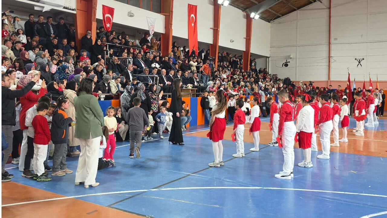 K U R S U N L U 23 N İ S A N 4