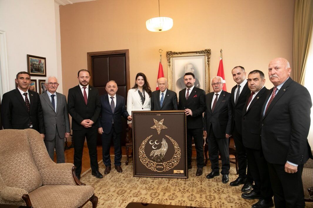 657753133 18312805897260629 5640102777923900201 N