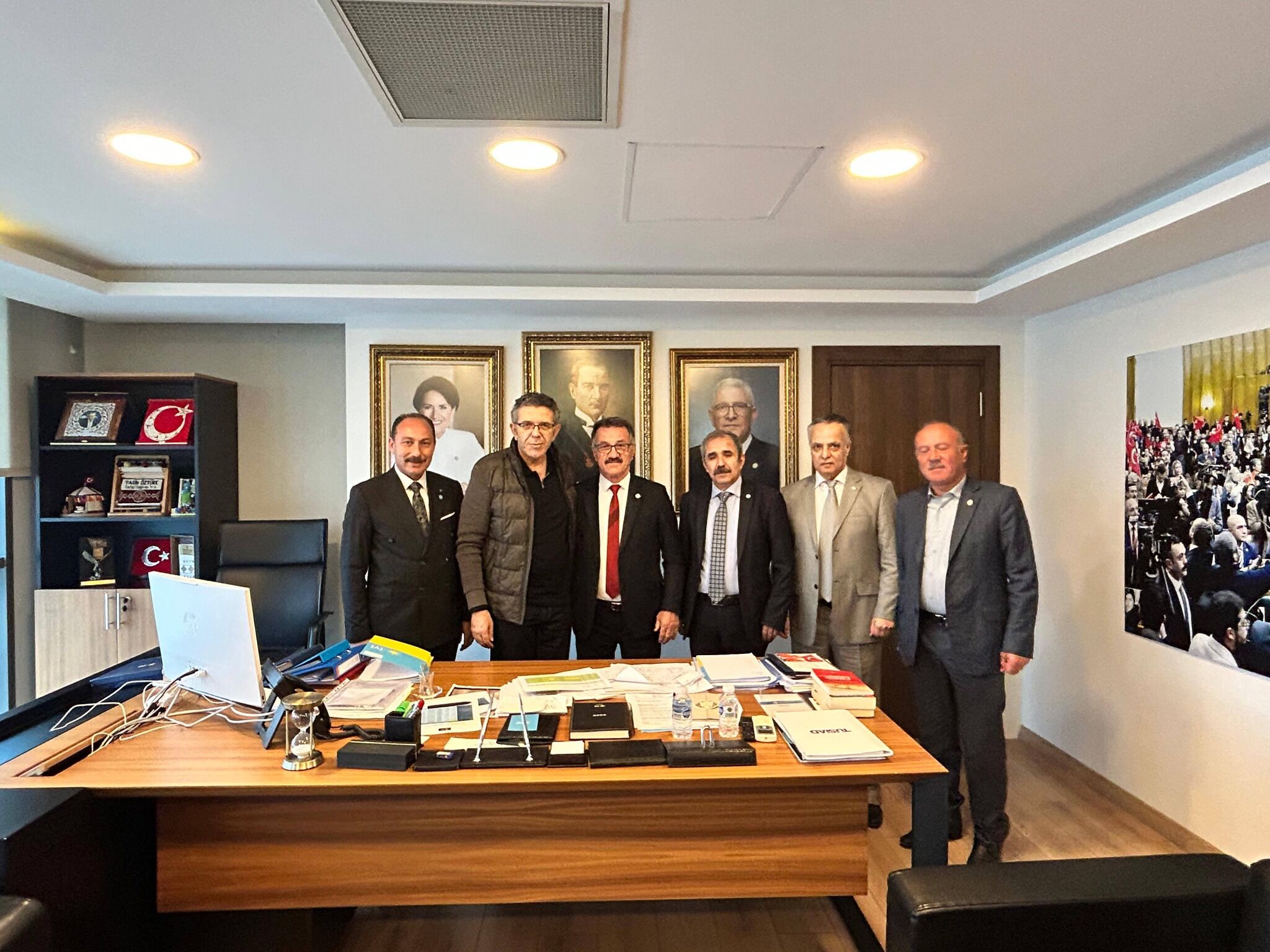 663128648 4293030897679302 8443687038908581320 N