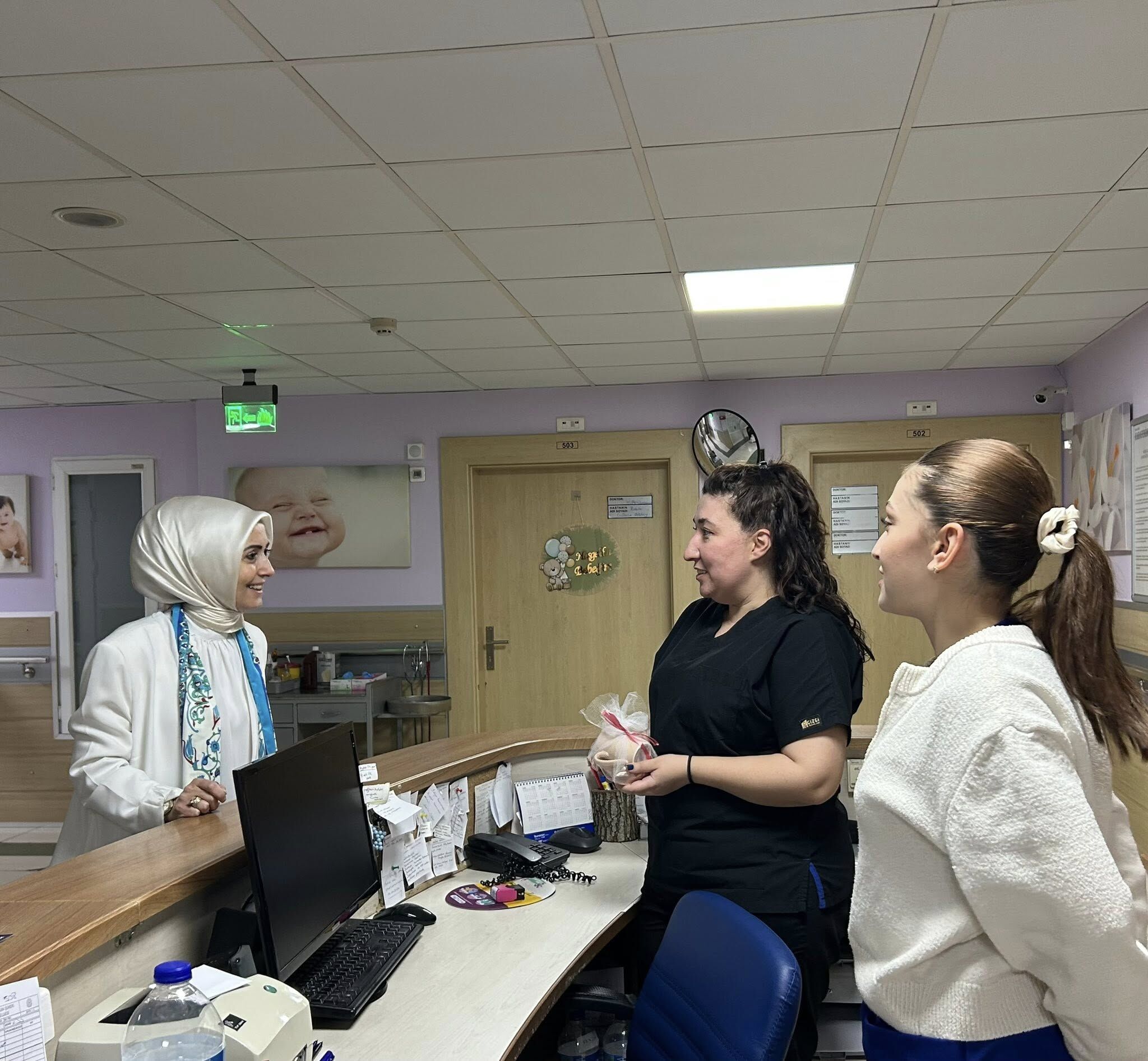 Ak Parti Ebeler Günü Ziyaret1