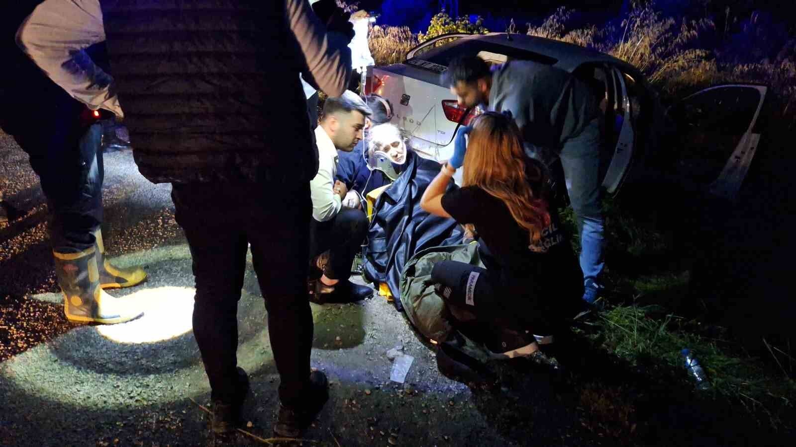 İskilip-Çankırı karayolunda  iki otomobil çarpıştı: 1'i ağır 7 yaralı