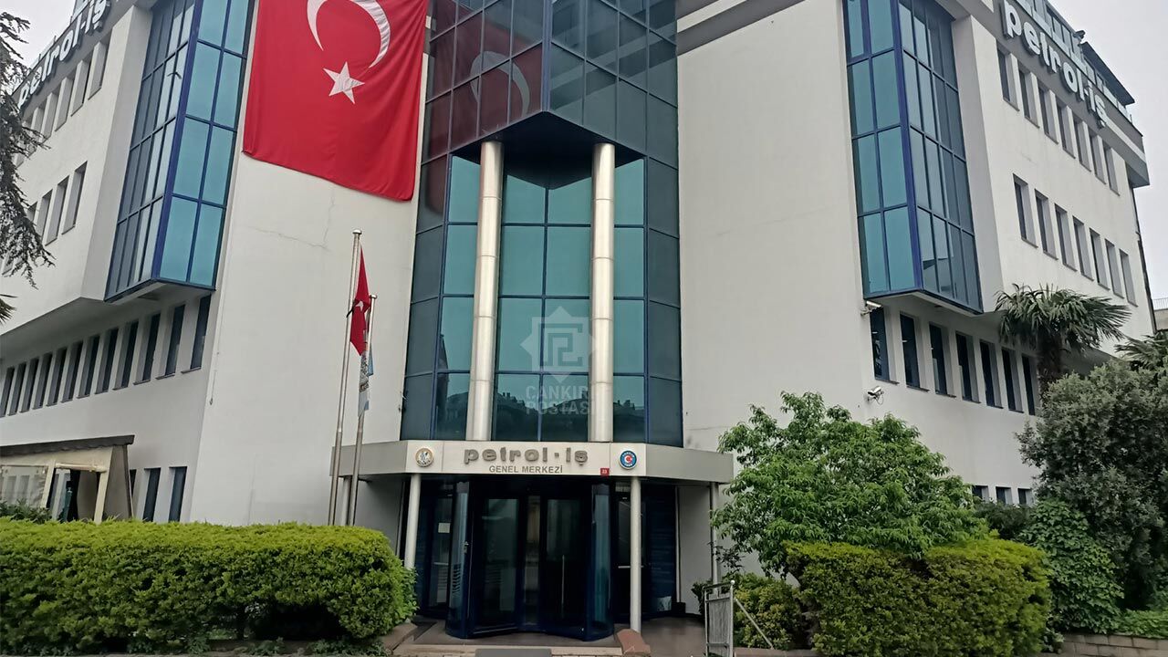 Lastik Iscilerinin Gözü Bu Toplantida