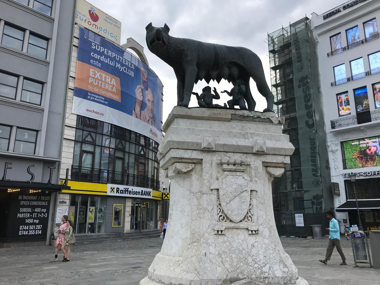 Bükreş Romus Romulus Anıtı