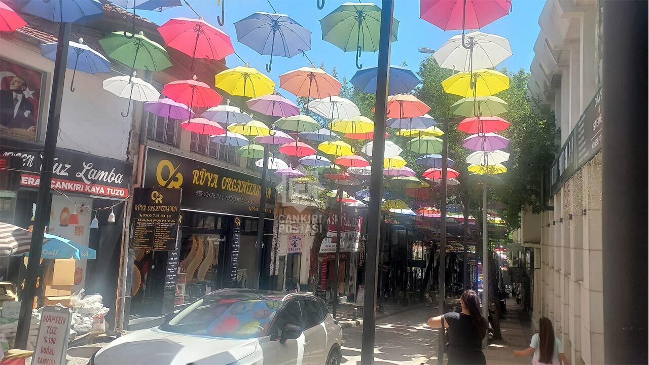 Semsiyeli Sokak Yenilendi