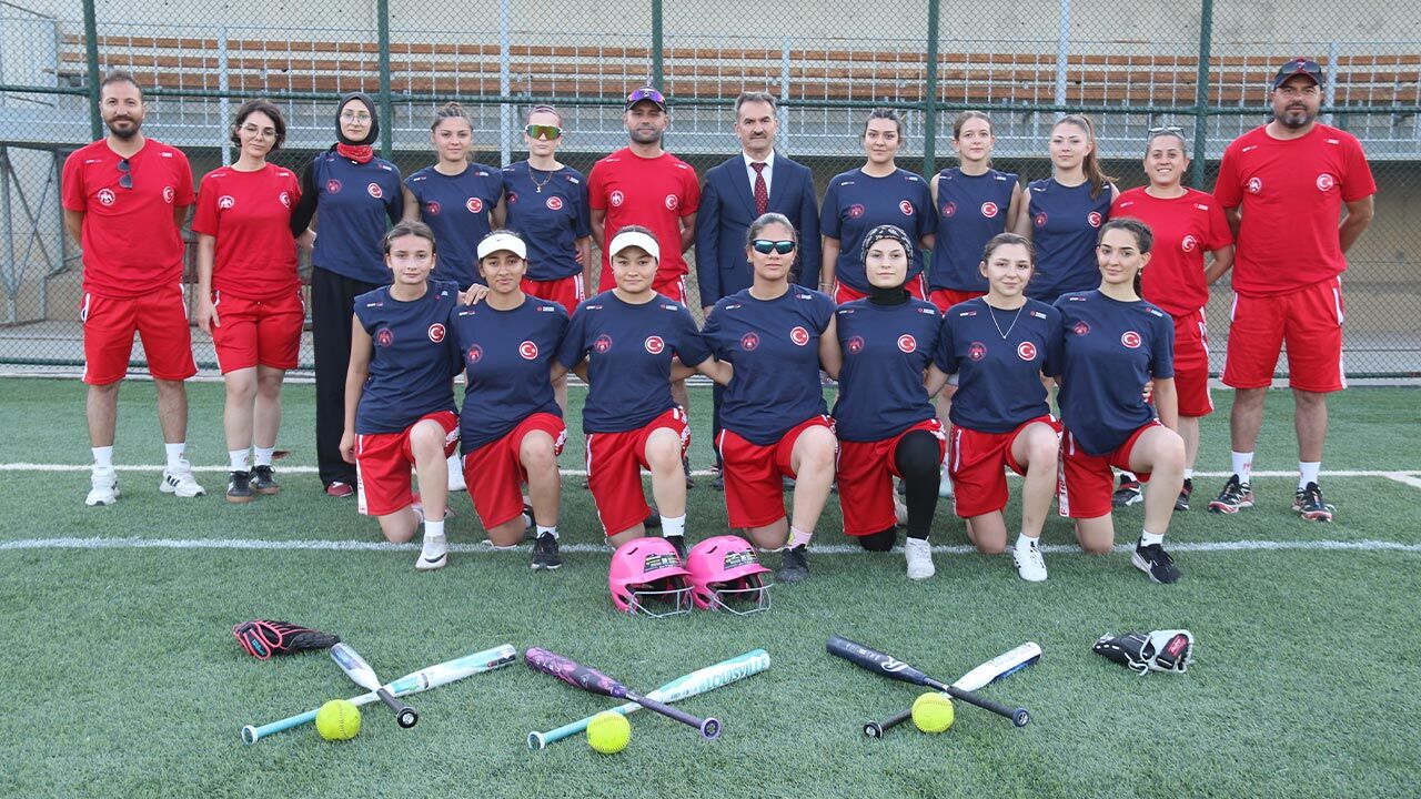 U22 Softbol Milli Takımı Avrupa Şampiyonası hazırlıklarını Çankırı’da sürdürüyor