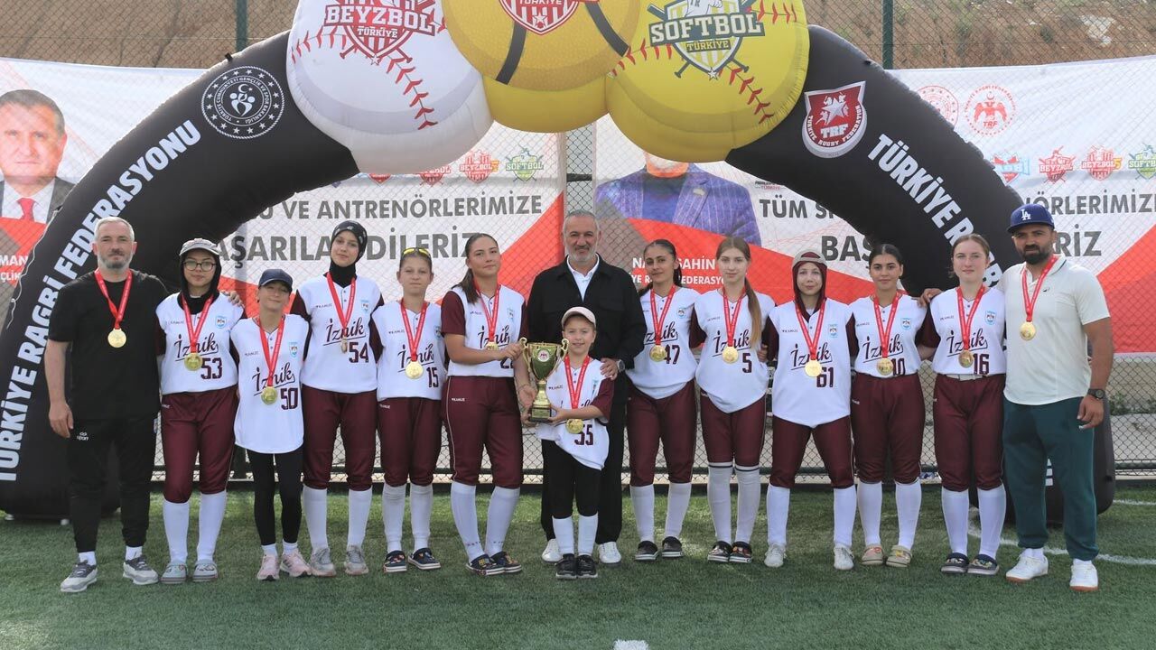Softbol Smpiyonasi Sona Erdi1