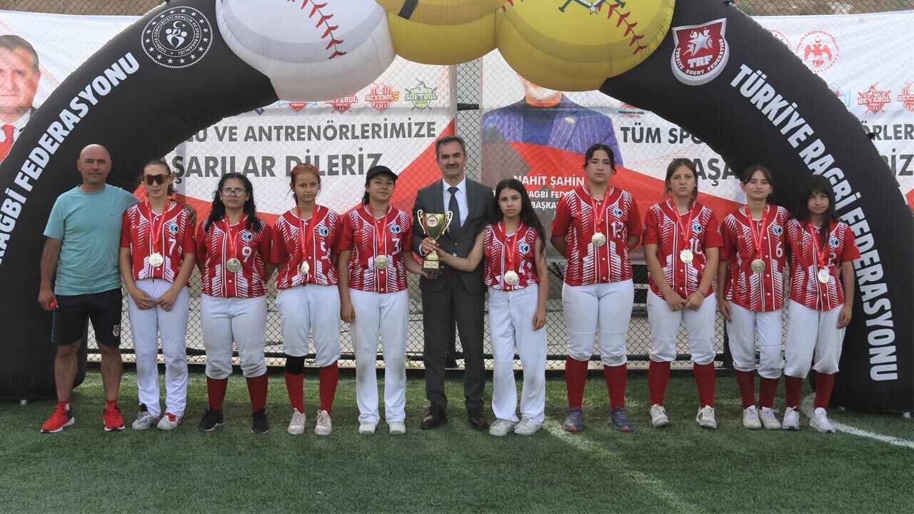 Softbol Smpiyonasi Sona Erdi2