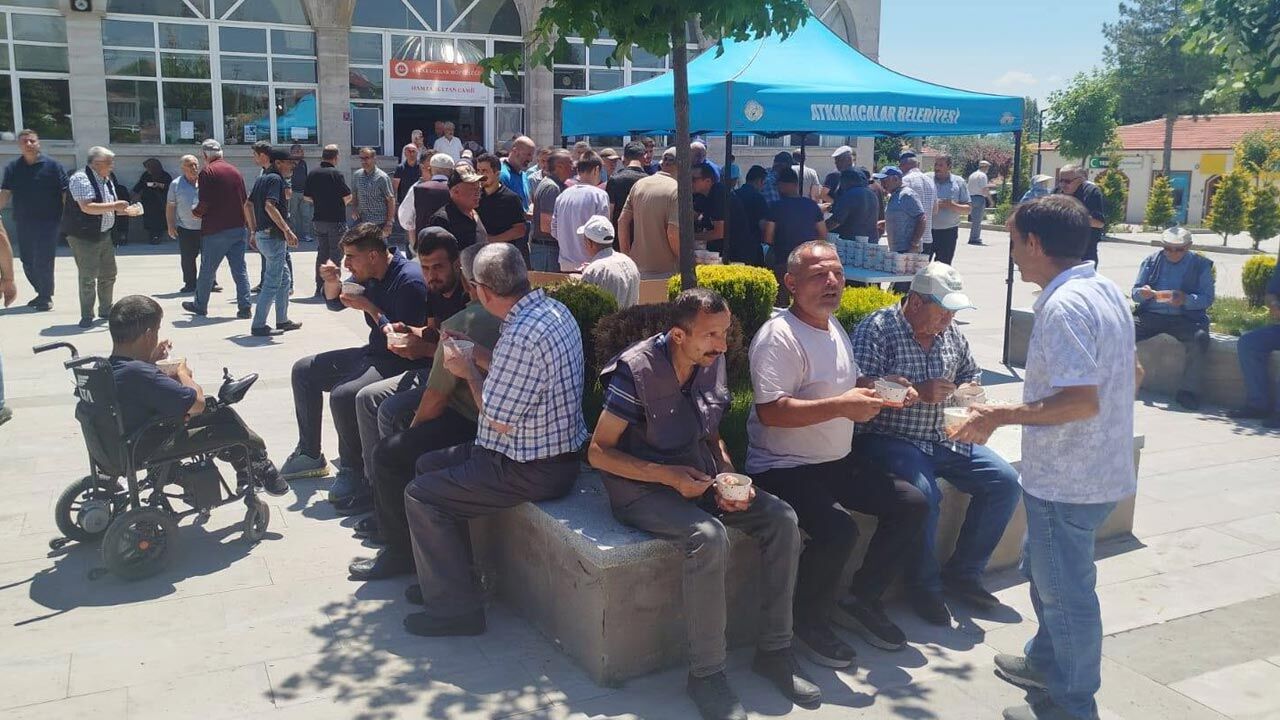Atkaracalarda Muharem Ayinin Bereketi Paylasildi1