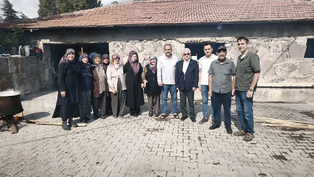 18Kazanm Asure Birlik Ve Beraberlik Icin Kaynadi1